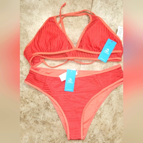 NWT Ladies/Juniors Cupshe bikini size medium - Picture 1 of 1